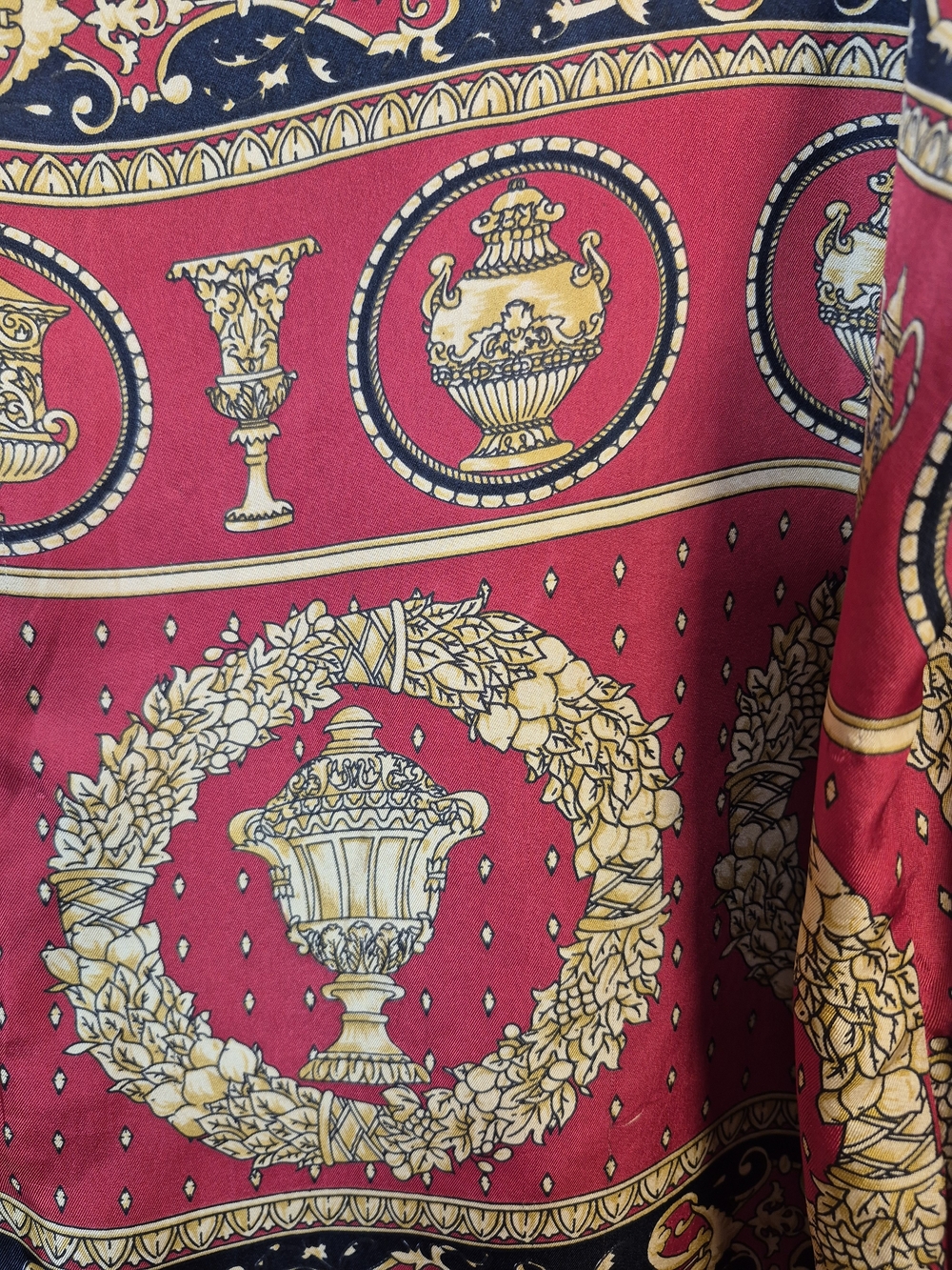 Studio Silk 100% Silk Vintage Baroque Urn Print Blouse Red Gold 20W - Picture 8 of 9